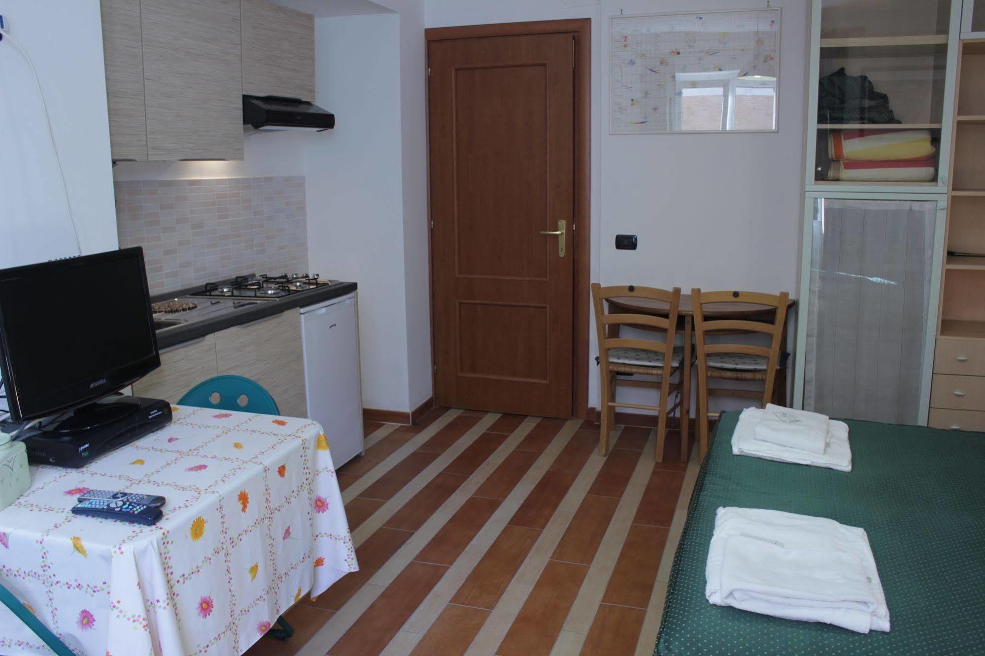 Aparthotel Tourist House Roma Exteriér fotografie