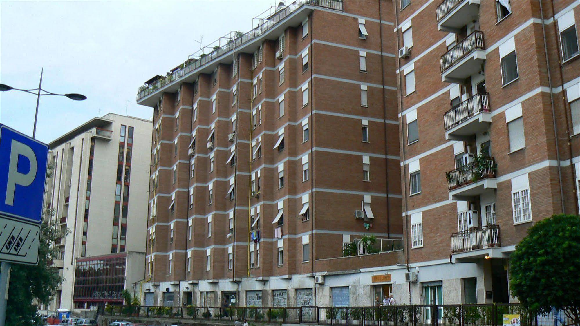 Aparthotel Tourist House Roma Exteriér fotografie